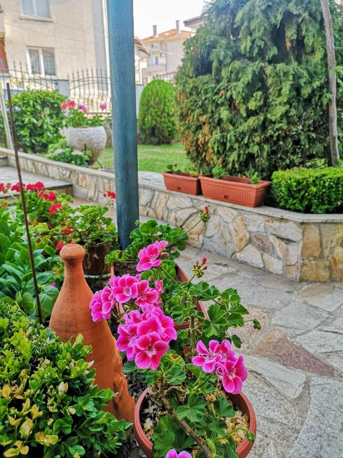 Къща За Гости Перфекто Černomorec Exterior foto