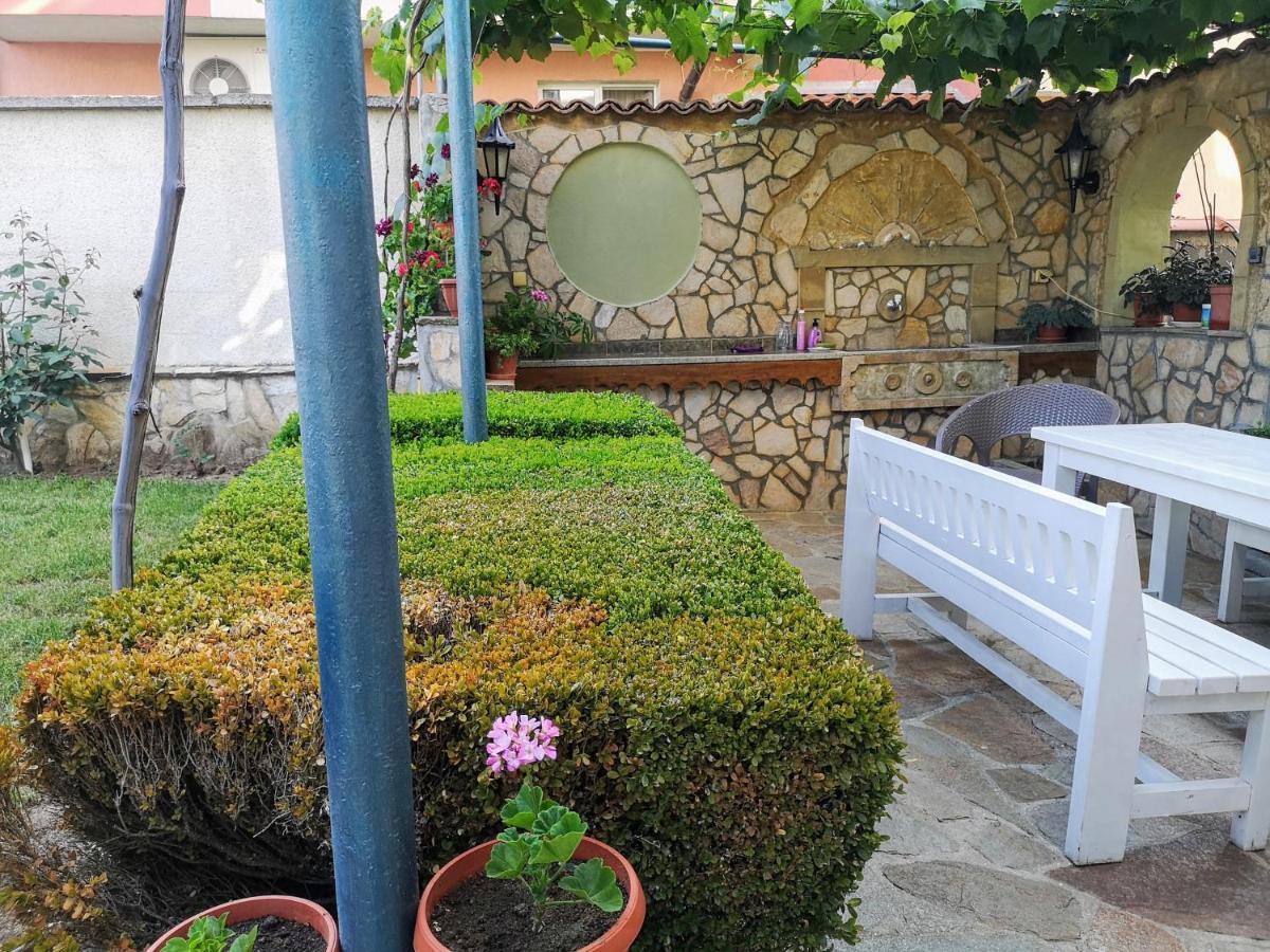 Къща За Гости Перфекто Černomorec Exterior foto
