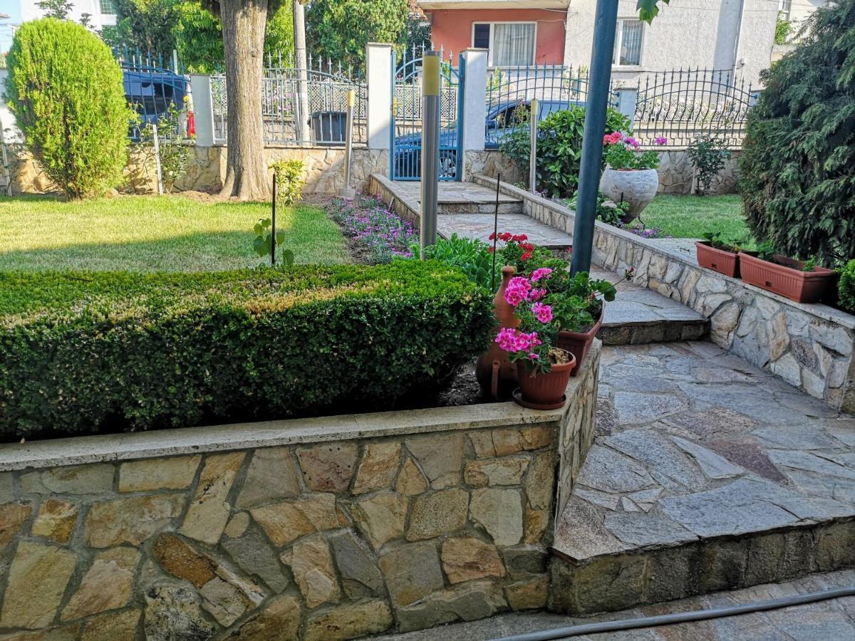 Къща За Гости Перфекто Černomorec Exterior foto